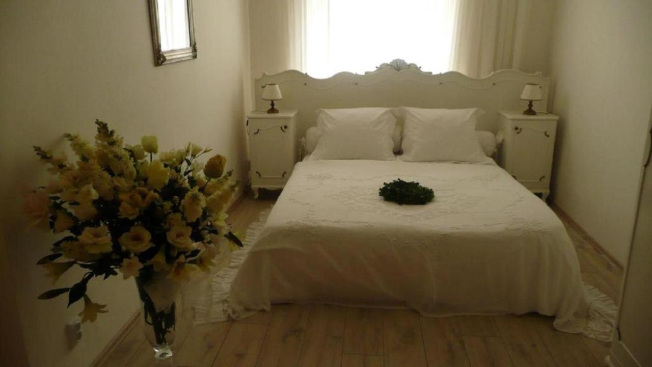 Apartment Dum U Cerneho Beranka Прага Екстериор снимка