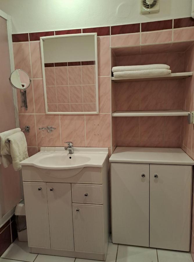 Apartment Dum U Cerneho Beranka Прага Екстериор снимка