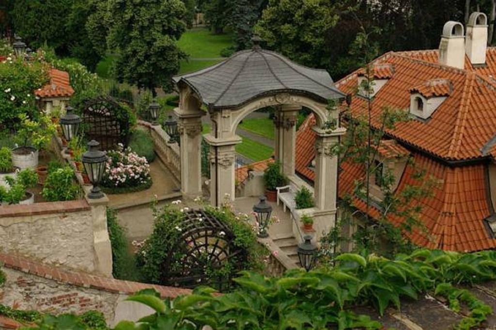 Apartment Dum U Cerneho Beranka Прага Стая снимка