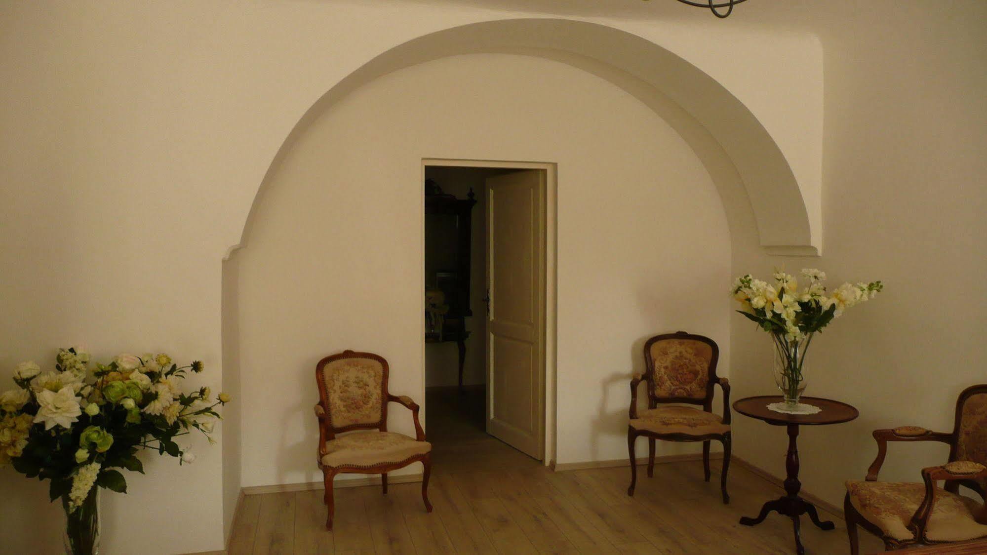 Apartment Dum U Cerneho Beranka Прага Екстериор снимка