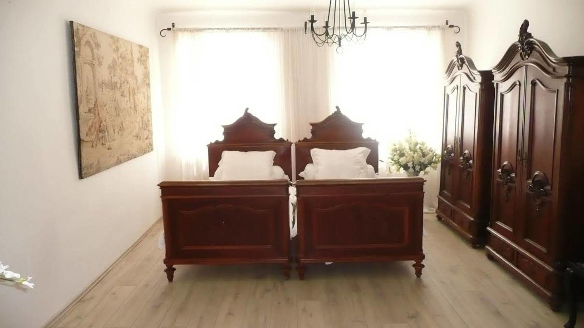 Apartment Dum U Cerneho Beranka Прага Екстериор снимка